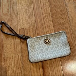 Michael Kors Wristlet